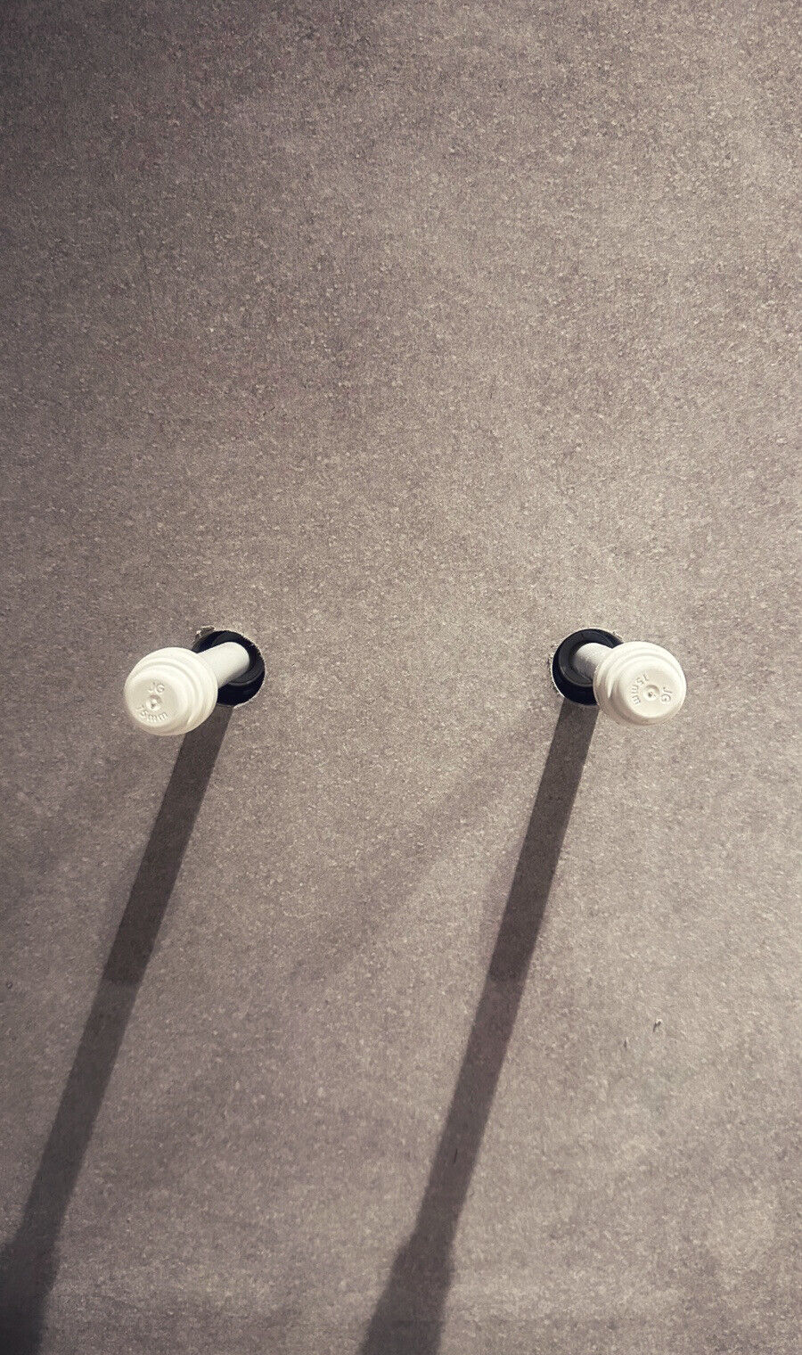 BUNDLE: 6 x Elbow Brackets and 1 x Elbow SHOWER BAR (150mm width) Compatible with 15mm JG Speedfit Push Fit Elbow